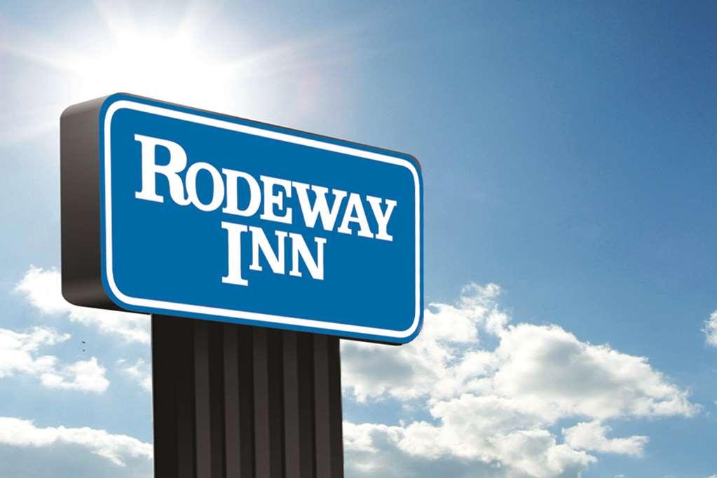 Rodeway Inn Sun City Center Exteriör bild